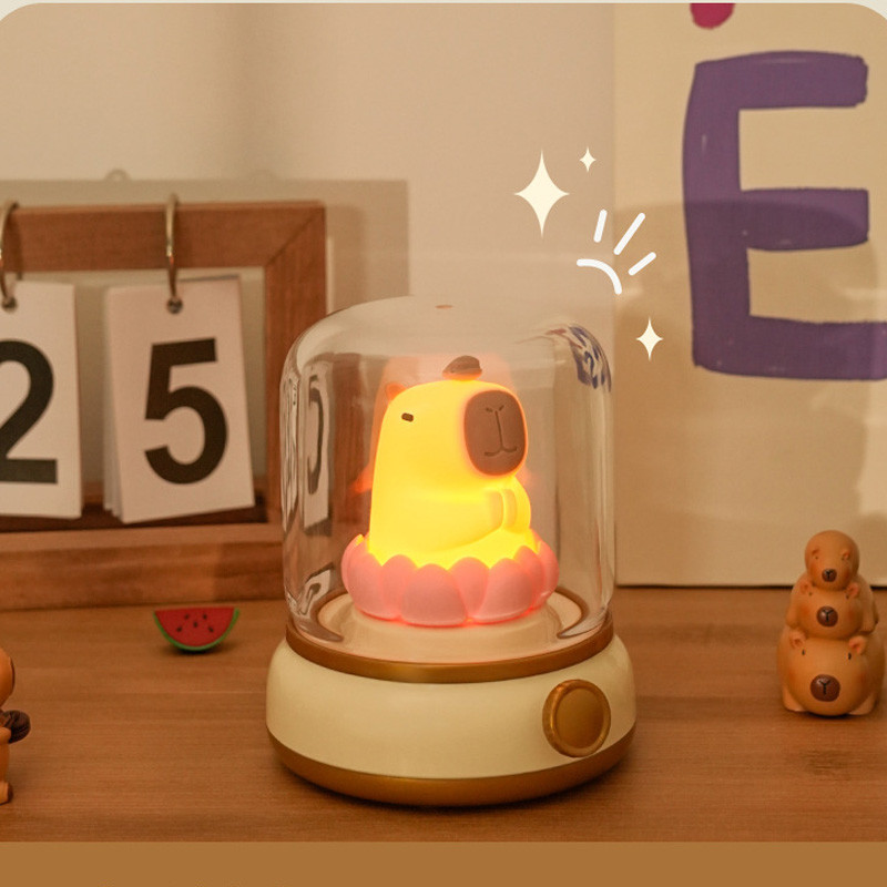 Нічник Capybara and Lotus на малюнкі №4