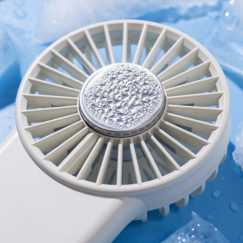 Портативный вентилятор SQT-BF2 с карабином 1800mAh на картинке №3