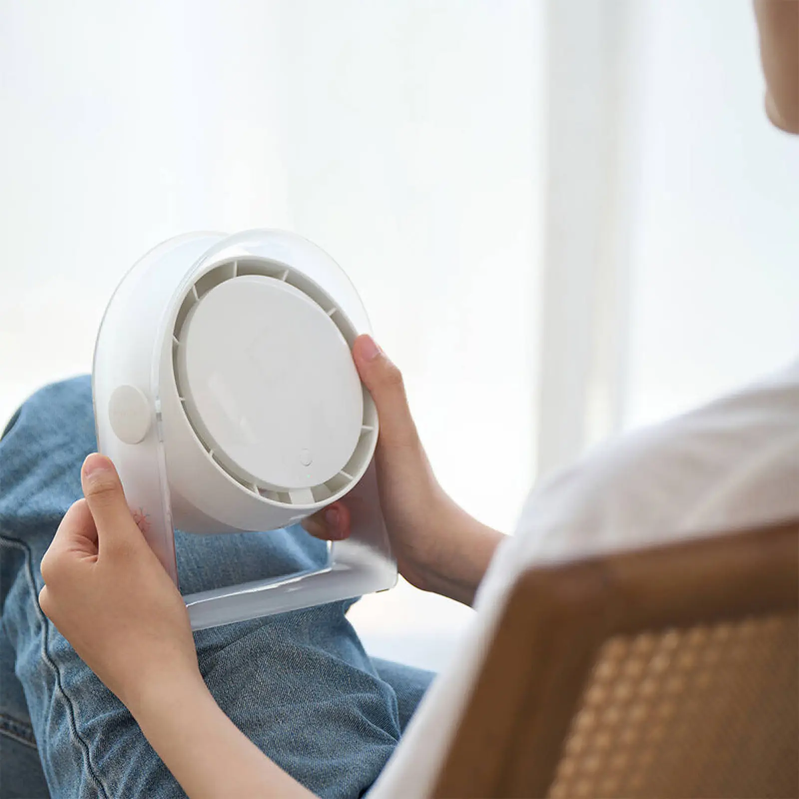 Уценка Портативный вентилятор WIWU WI-FS07 Snow desktop fan, Вскрытая упаковка / White 5, купить оптом с доставкой