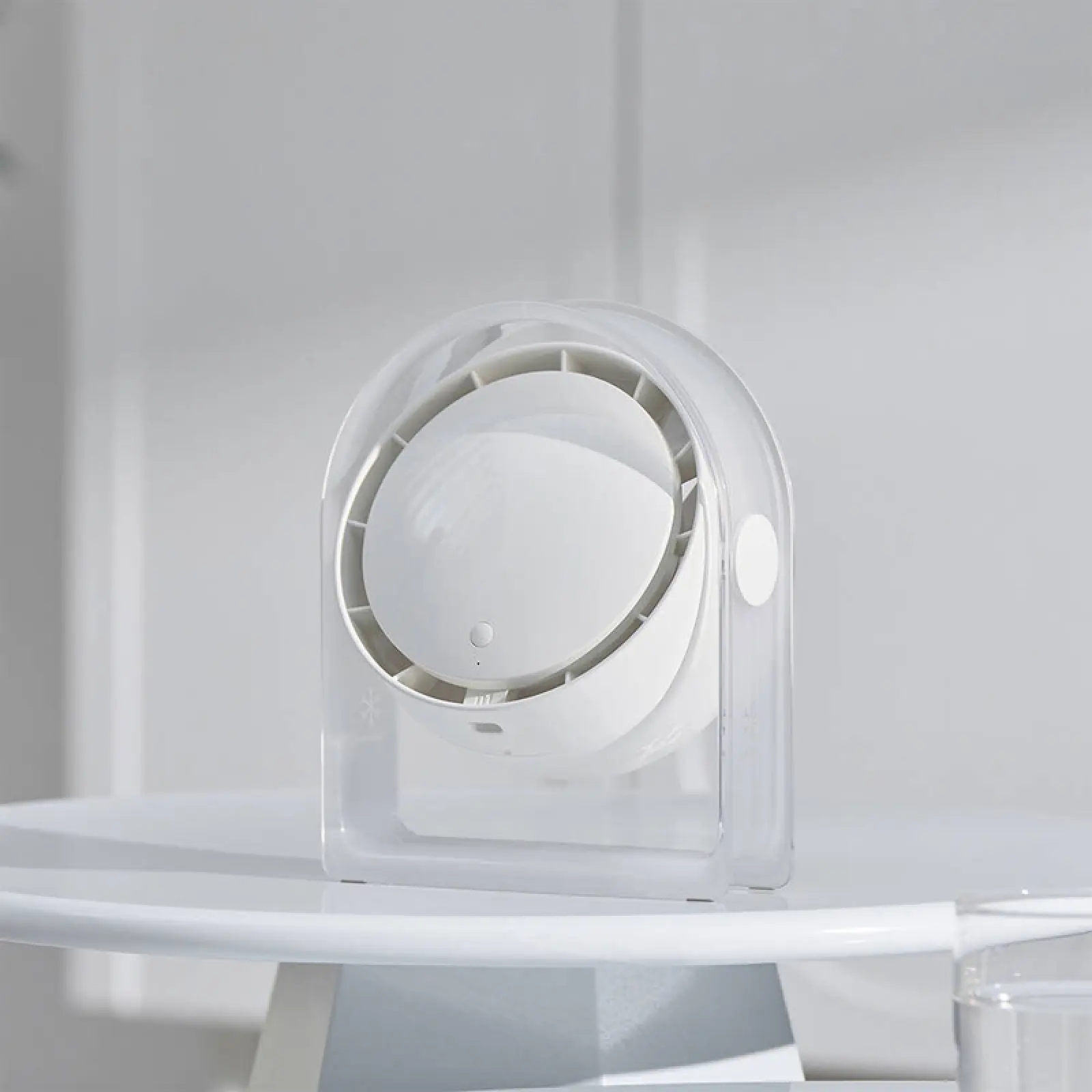 Уценка Портативный вентилятор WIWU WI-FS07 Snow desktop fan, Вскрытая упаковка / White 6, купить оптом с доставкой