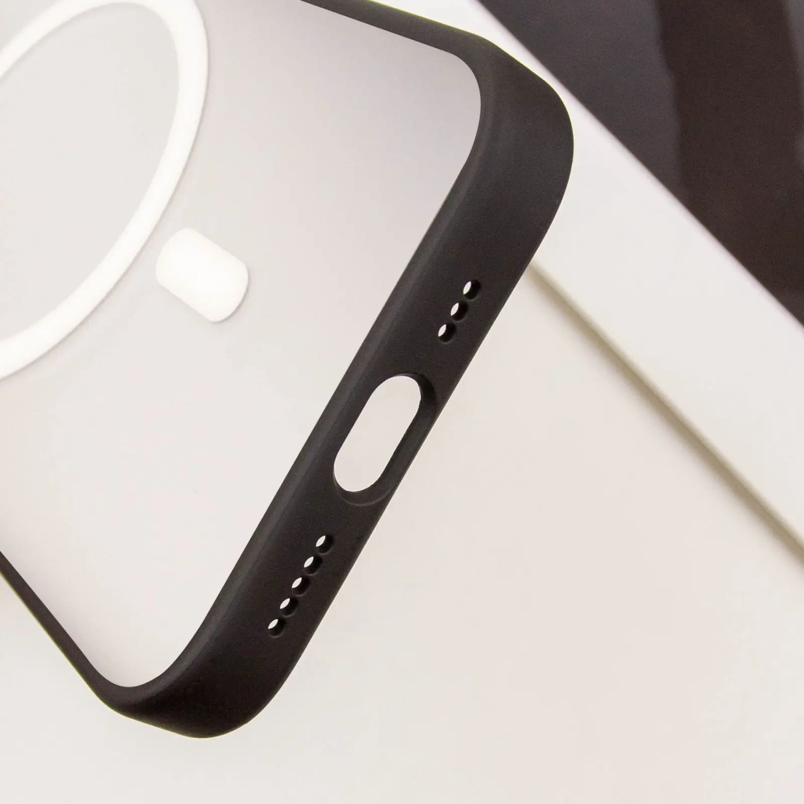 TPU+PC чехол Blueo Skin Friendly Frosted with MagSafe для Apple iPhone 16 Pro Max (6.9"), Черный / Белое кольцо 3, TPU+PC, купить оптом с доставкой