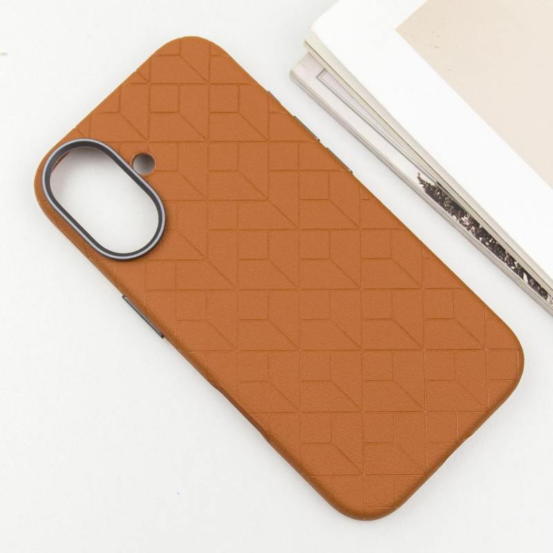 Кожаный чехол Carved with MagSafe для Apple iPhone 16 (6.1) на картинке №3