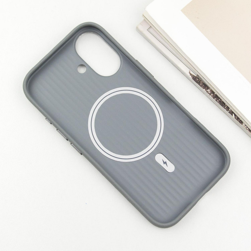 Кожаный чехол Carved with MagSafe для Apple iPhone 16 (6.1) на картинке №4