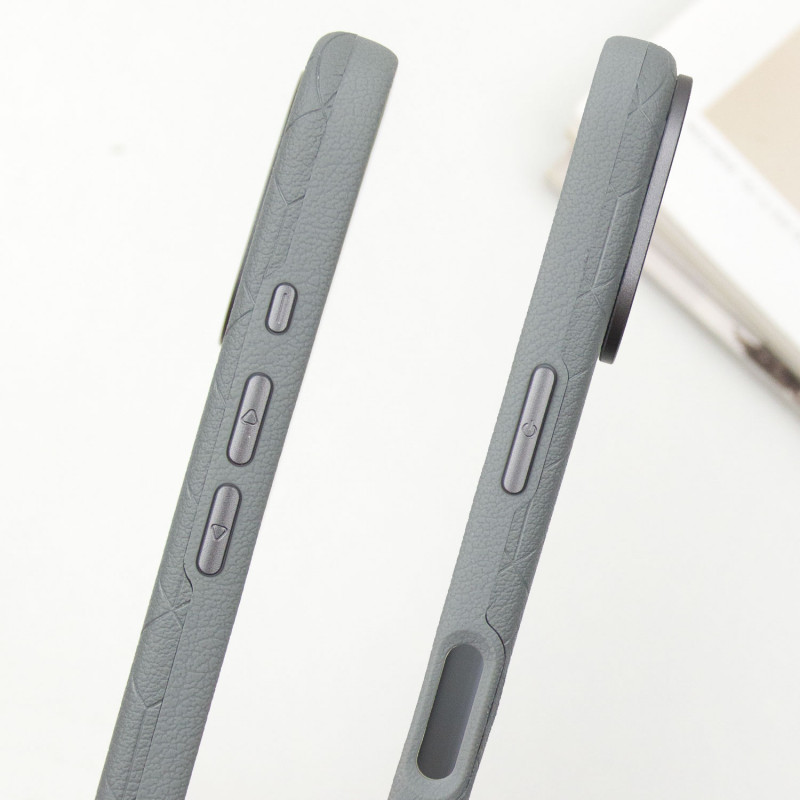 Кожаный чехол Carved with MagSafe для Apple iPhone 16 (6.1) на картинке №5