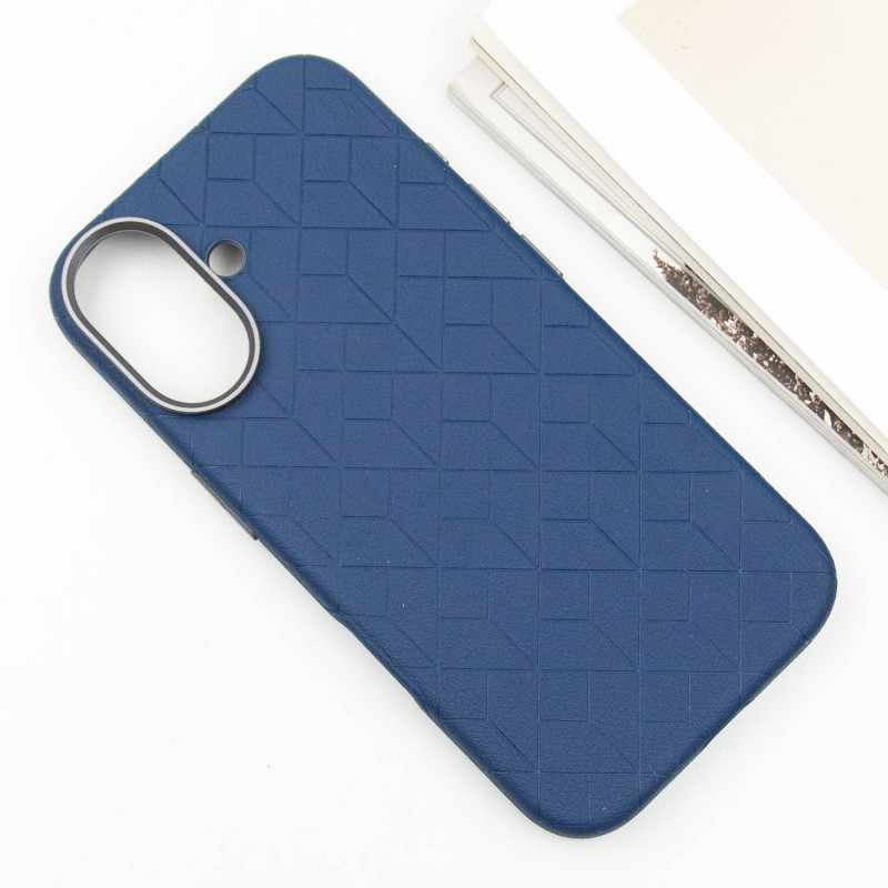 Кожаный чехол Carved with MagSafe для Apple iPhone 16 (6.1) на картинке №3