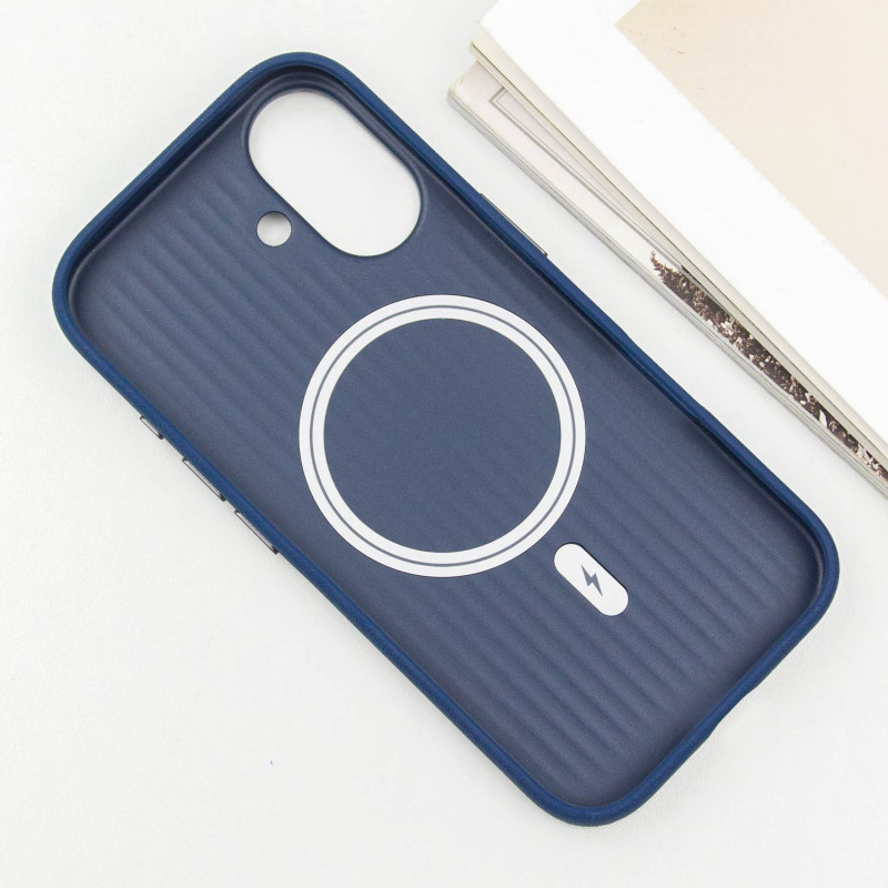 Кожаный чехол Carved with MagSafe для Apple iPhone 16 (6.1) на картинке №4