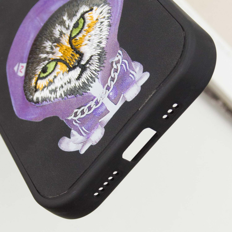 Чехол с подставкой Friends для Apple iPhone 16 (6.1) | с оригинальной вышивкой на картинке №5