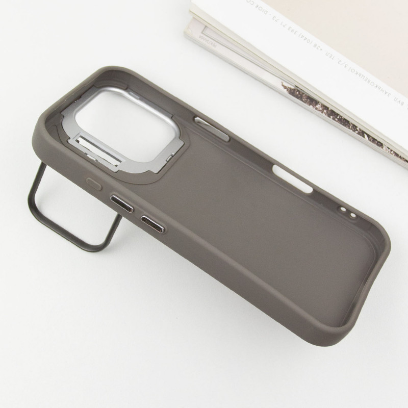 Чехол с подставкой Friends для Apple iPhone 16 Pro (6.3) | с оригинальной вышивкой на картинке №4