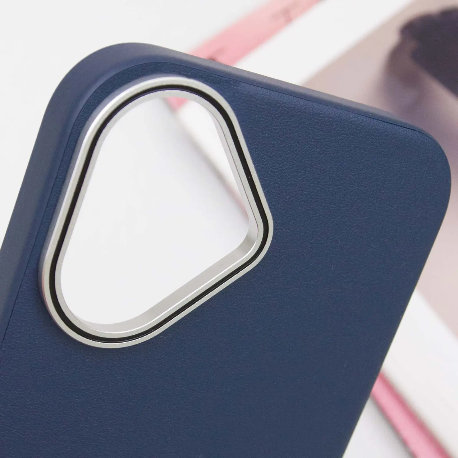 Чохол SGP PC+Leather with MagSafe для Apple iPhone 16 (6.1"), Blue 3, Штучна шкіра, купити оптом з доставкою