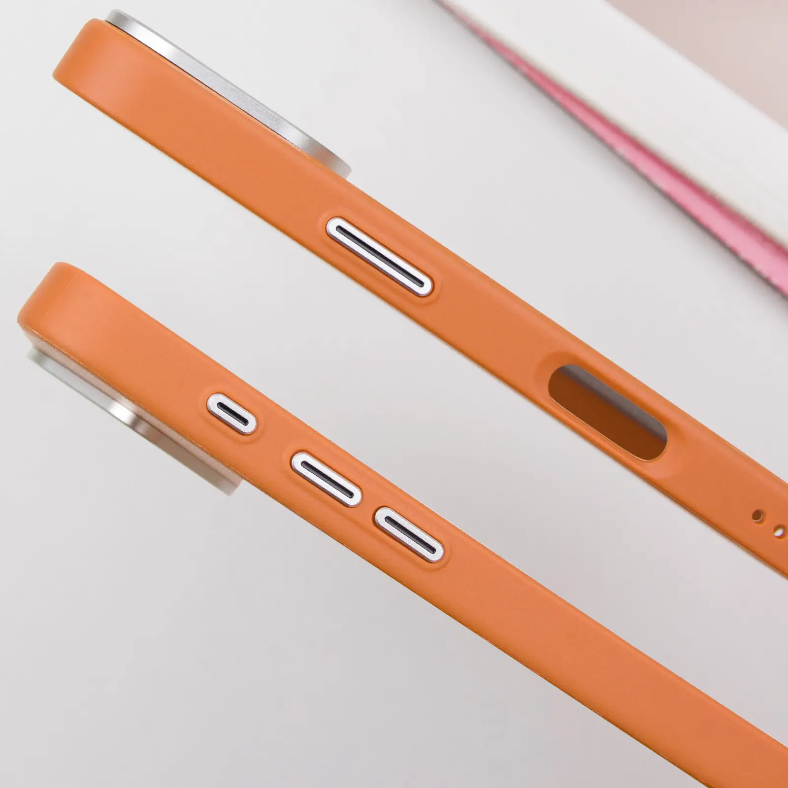 Чохол SGP PC+Leather with MagSafe для Apple iPhone 16 (6.1"), Brown 4, Штучна шкіра, купити оптом з доставкою