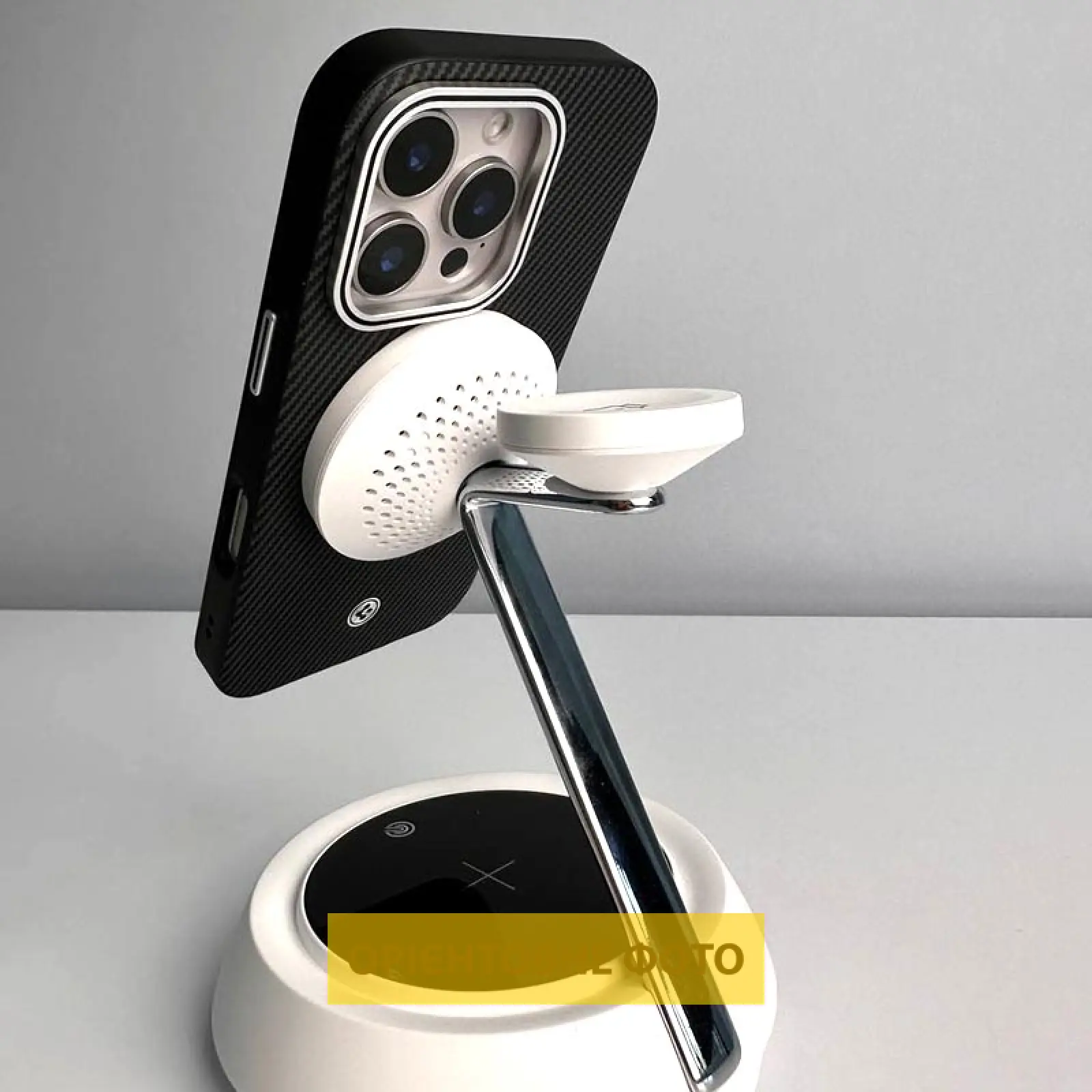 Чохол SGP PC+Leather with MagSafe для Apple iPhone 16 (6.1"), Carbon 2, Штучна шкіра, купити оптом з доставкою