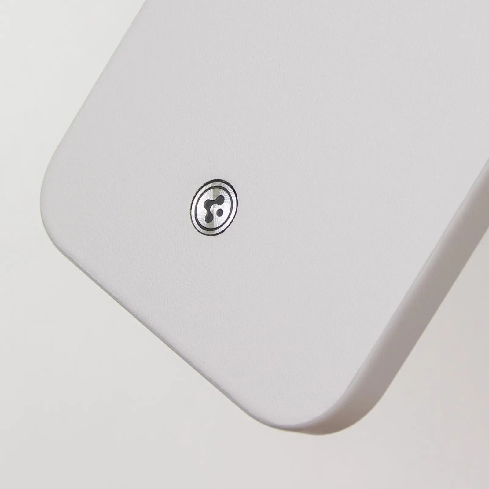 Чохол SGP PC+Leather with MagSafe для Apple iPhone 16 (6.1"), Grey 5, Штучна шкіра, купити оптом з доставкою