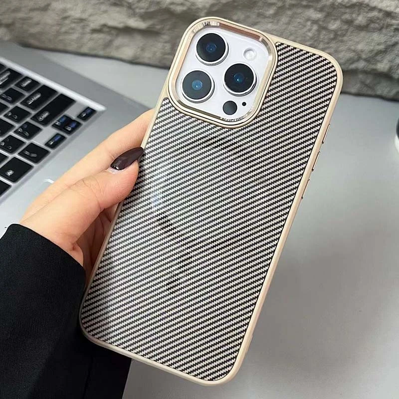 Чехол TPU+PC Carbon Mirage with MagSafe для Apple iPhone 16 Pro (6.3"), Antique White 1, TPU+PC, купить оптом с доставкой