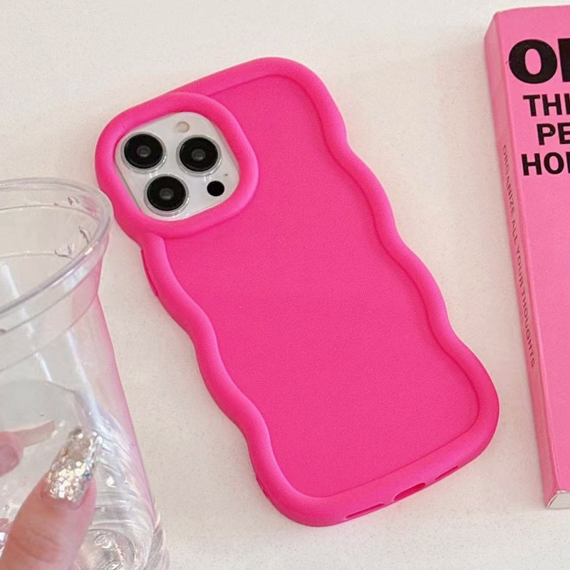 Защитный TPU чехол Ripple для Apple iPhone 15 Pro (6.1) | С волнистыми краями на картинке №2