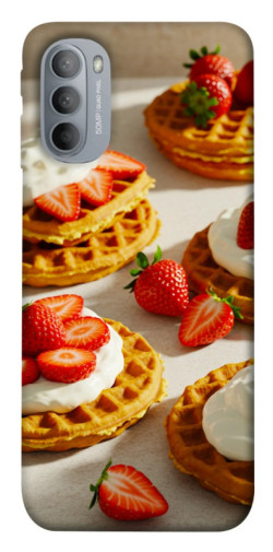 Чехол itsPrint Вафли с клубникой для Motorola Moto G31