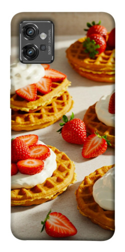 Чехол itsPrint Вафли с клубникой для Motorola Moto G32