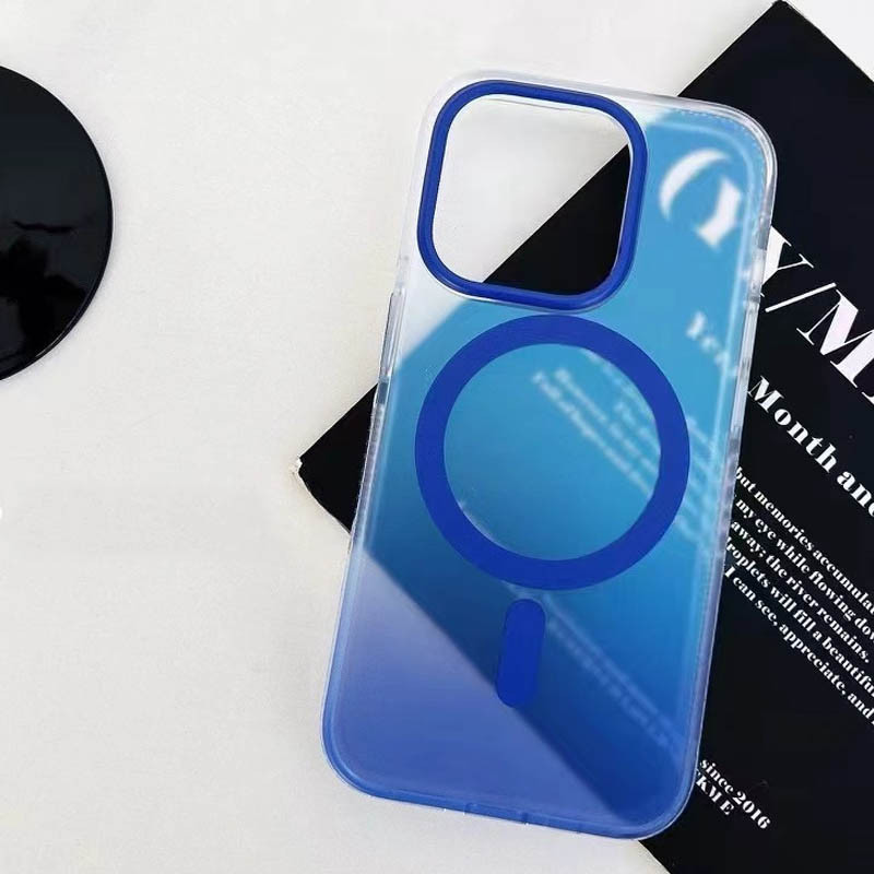 Градиентный прозрачный чехол Phantom with MagSafe для Apple iPhone 13 Pro Max (6.7) | TPU+PC на картинке №3