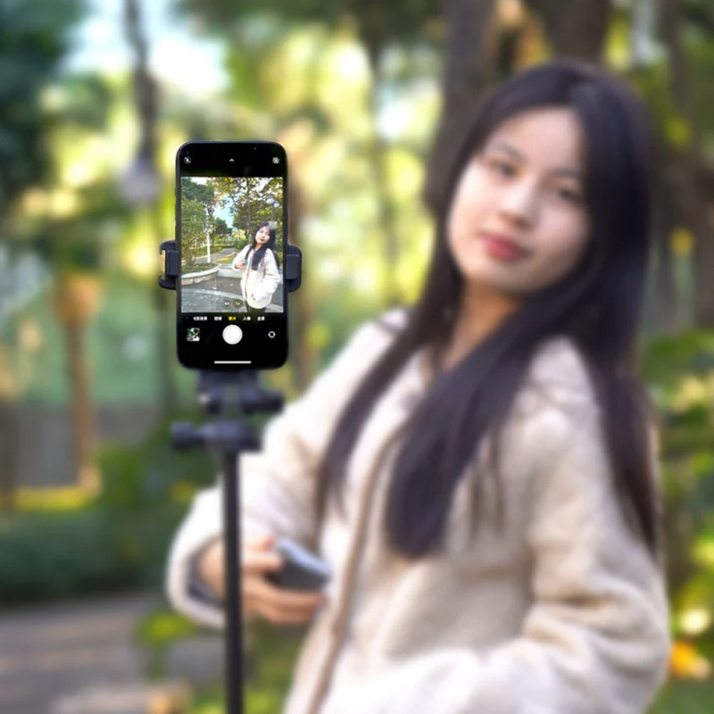 Бездротовий дублюючий екран / монітор для селфі RK-X40 with MagSafe на малюнкі №4