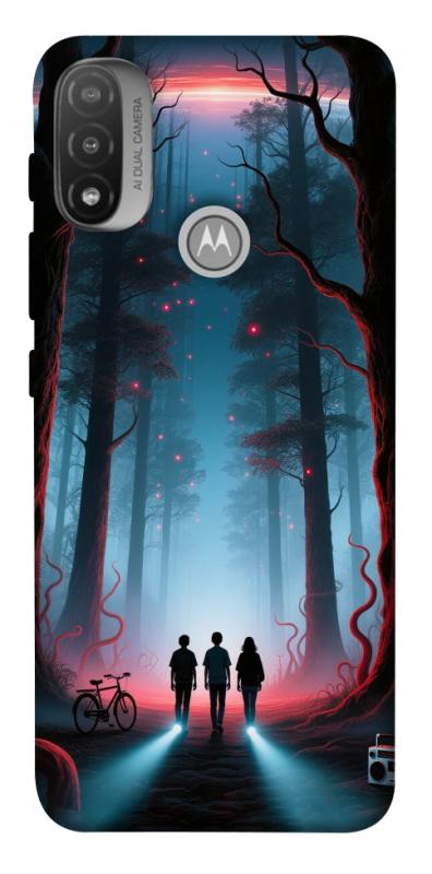 Чехол itsPrint Kids in the forest для Motorola Moto E20, хоррор, купить оптом с доставкой