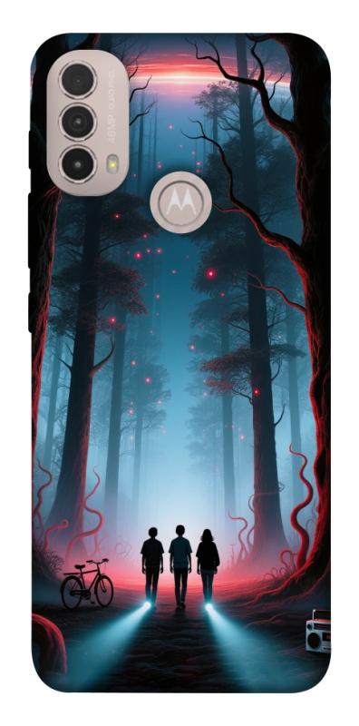 Чехол itsPrint Kids in the forest для Motorola Moto E40, хоррор, купить оптом с доставкой