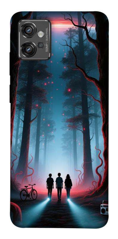 Чехол itsPrint Kids in the forest для Motorola Moto G32, хоррор, купить оптом с доставкой