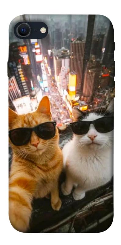 Чехол itsPrint Cool cats city для Apple iPhone SE (2020), животные, купить оптом с доставкой