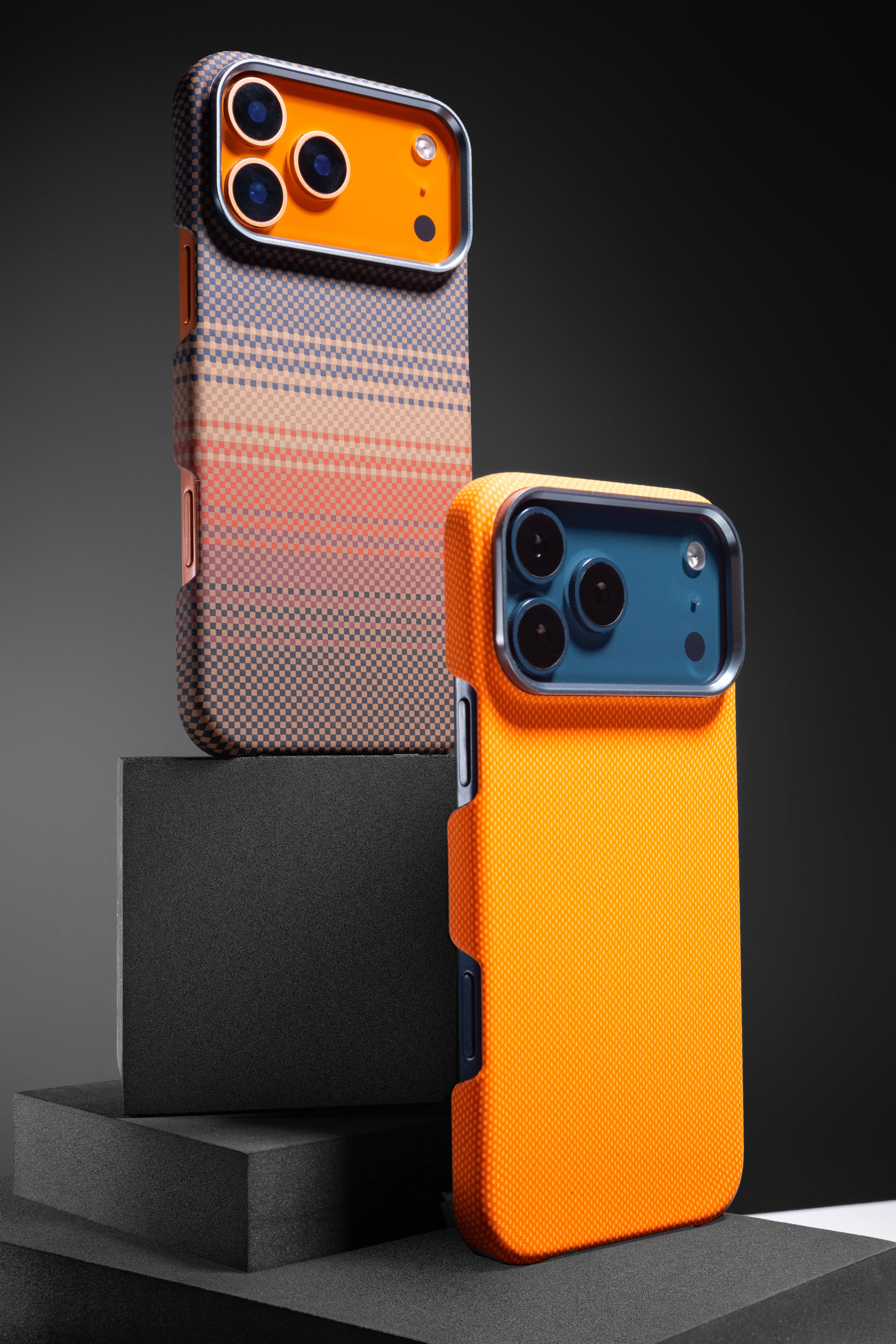 Уцінка Чохол PC Carbon Protection Slim with MagSafe для Apple iPhone 14 Pro (6.1"), Пластик, купити оптом з доставкою
