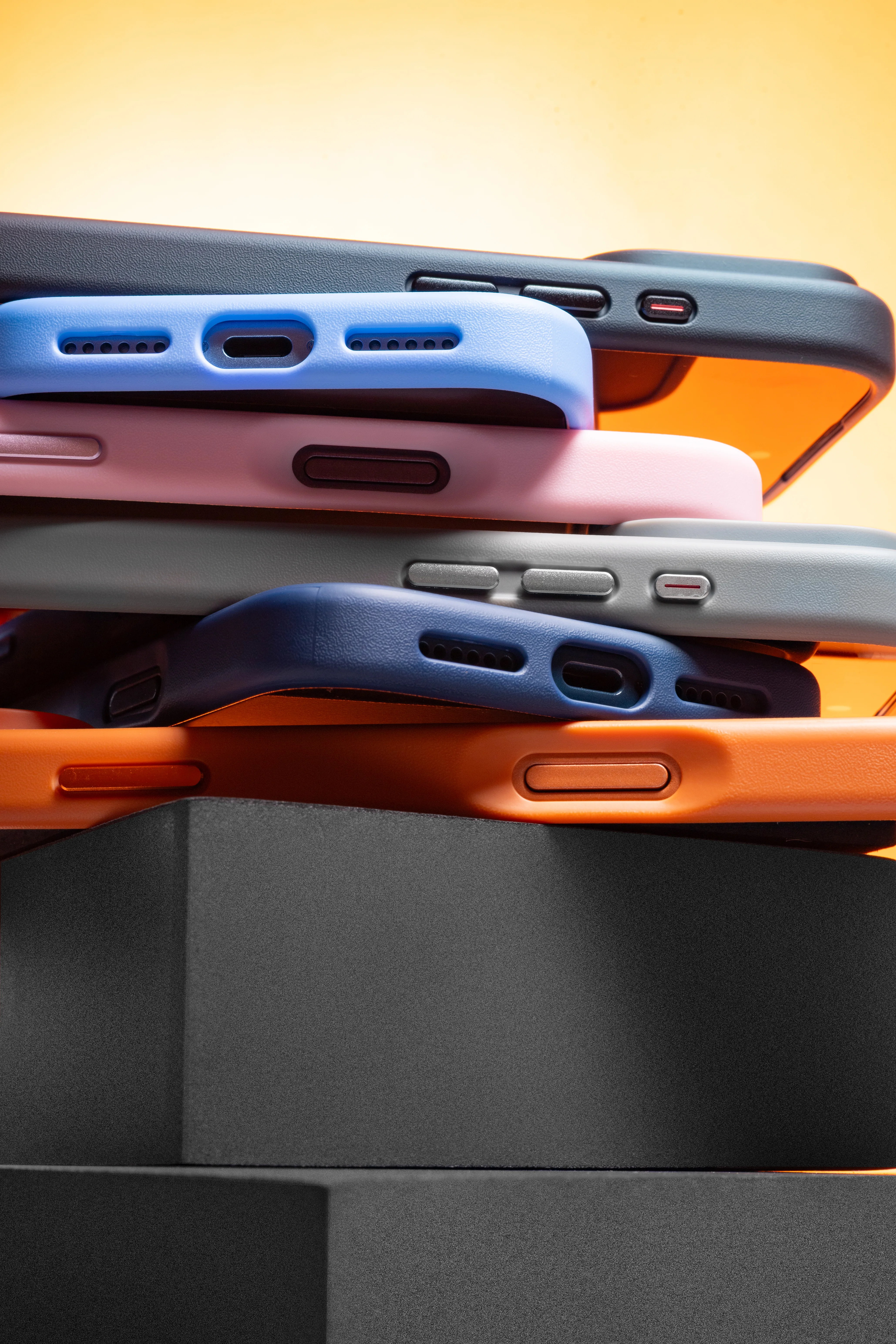Уцінка TPU+PC чохол Metal Buttons для Apple iPhone 18 Pro Max / 17 Pro Max (6.9"), TPU+PC, купити оптом з доставкою