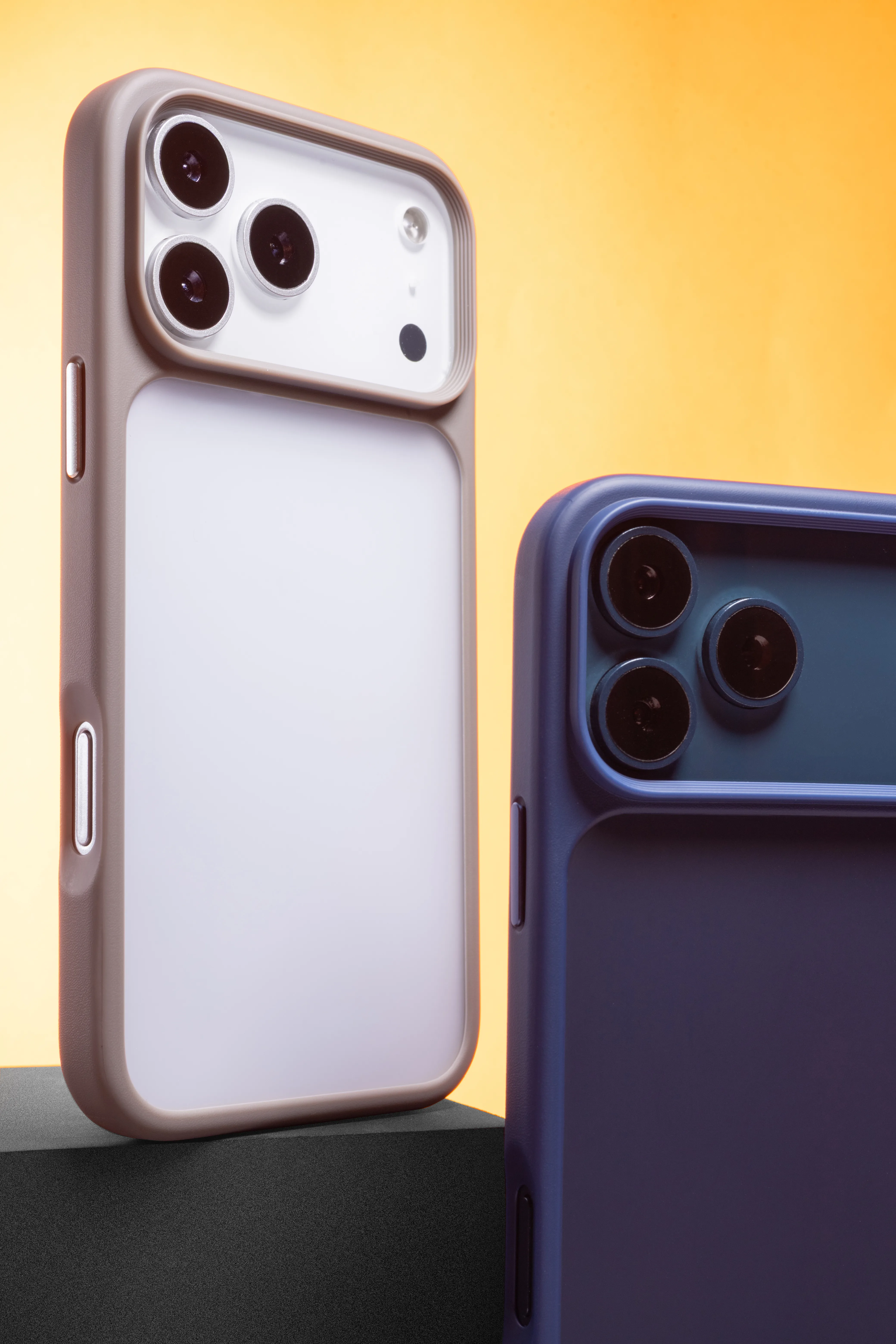 Уцінка TPU+PC чохол Metal Buttons для Apple iPhone 18 Pro Max / 17 Pro Max (6.9"), TPU+PC, купити оптом з доставкою